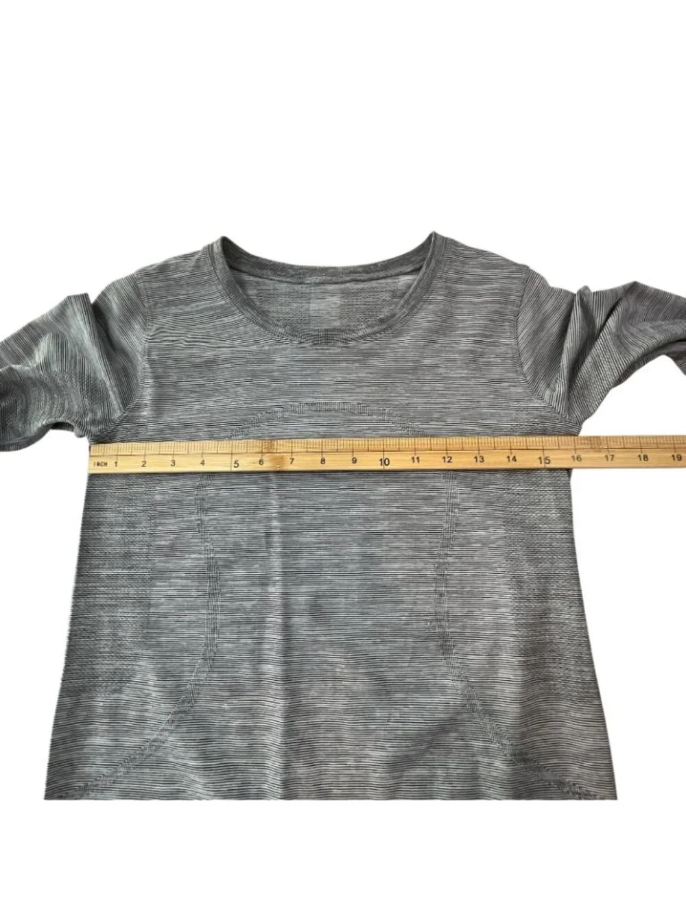 Lululemon Swiftly Tech Long Sleeve Top Womens 4 Gray Stripe T Shirt Running